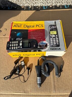 Nokia 5160 Phone AT&T With Original Box Charger & Earbuds Very Rare